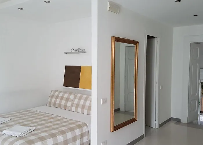 Zia Maria Oda ve Kahvaltı Napoli